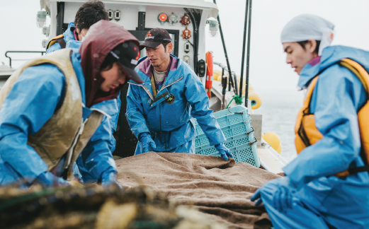 北海道湧別町のふるさと納税 <先行予約2025年11月中旬から発送>牡蠣職人が厳選した殻付きカキ 1.5kg(生食可)　牡蠣　かき　カキ　海鮮　魚介　国産　殻付き　冷蔵　焼き牡蠣　蒸し牡蠣　産地直送　生牡蠣　生食　サロマ湖　オホーツク　北海道　湧別町