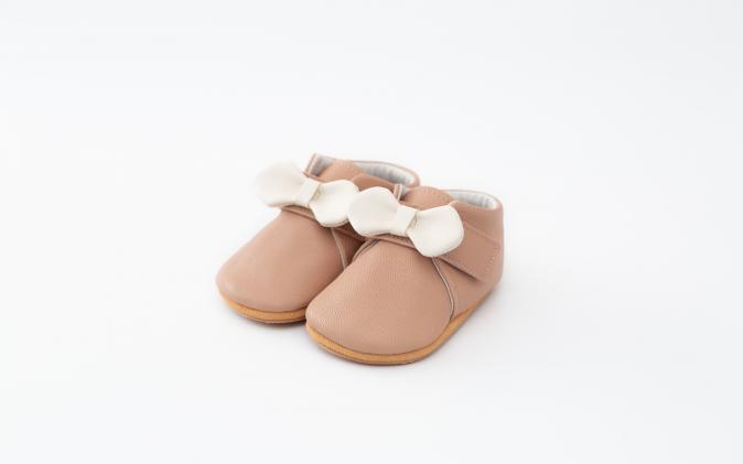 NONO 柔らかレザーのベビーシューズ【リボン】ピンク 11.5cm《30日以内 